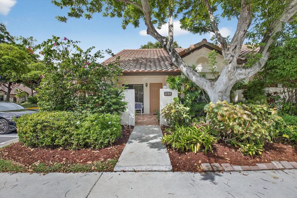 Photo of 3088 Inglewood Terrace, Boca Raton, FL 33431 (MLS # R11124003)