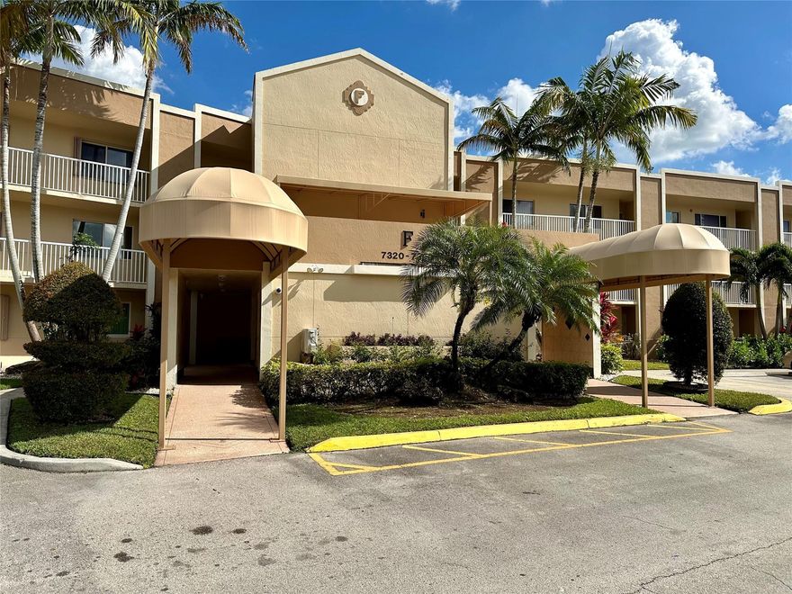 R E D U C E D - Brand new Floors and Freshly Painted.  Large Banyan on Wide Water with an extra large Great Room. Beautiful eastern morning sun lake view.  Split bedroom 2/2 with Laundry Room that has newer washer and dryer and boasts newer kitchen appliances.  Near elevator and huge sundeck with shade available terrace right outside your front door.   Courtesy bus transportation to the active Clubhouse, shopping, doctors and restaurants.  One resident must be over the age of 55 and no children under age 18.  Make a reasonable offer