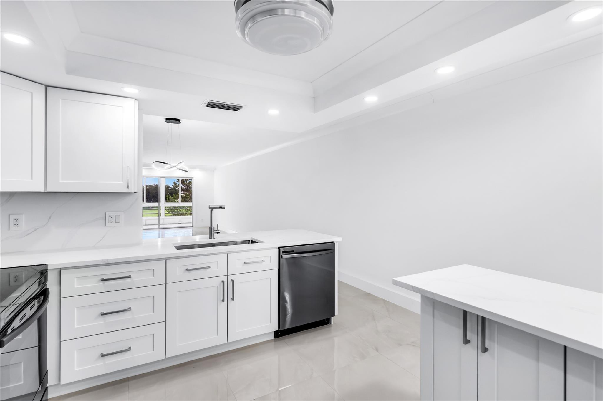3204 Portofino Pt B4