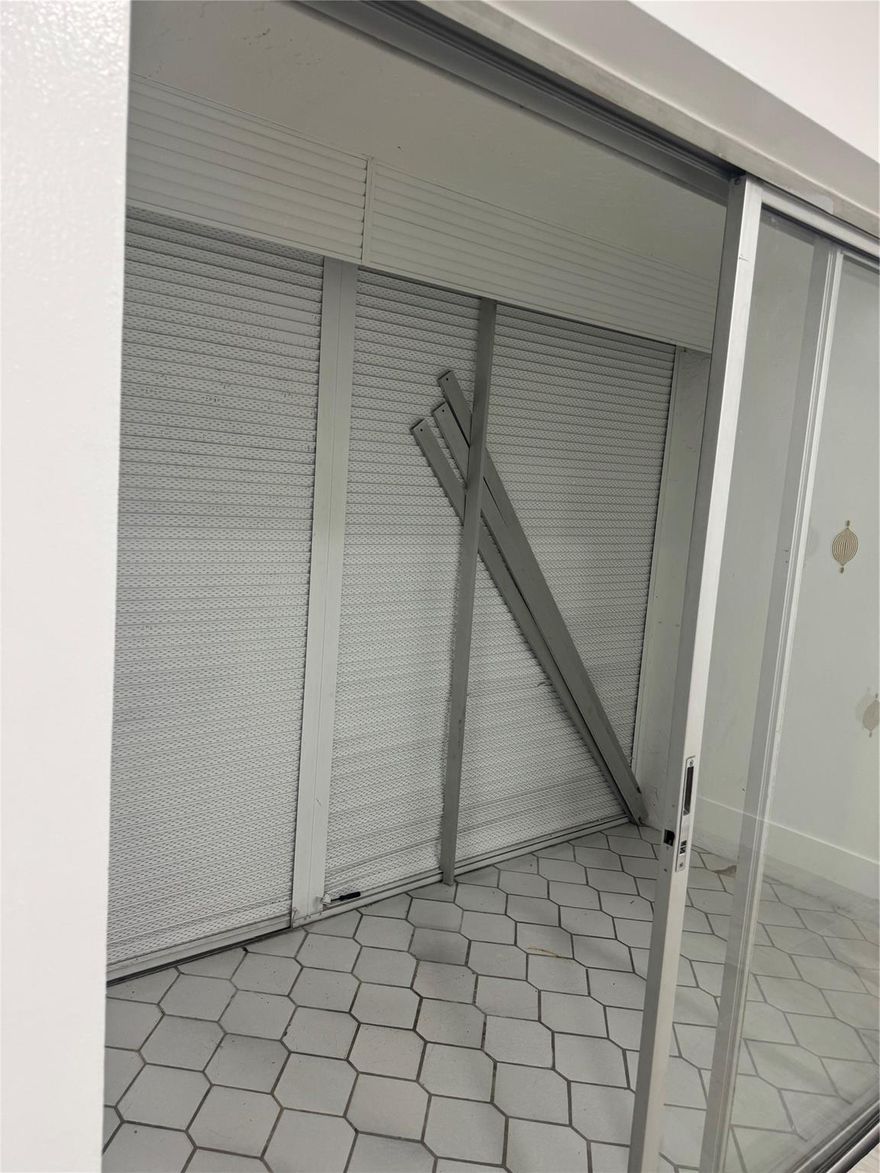 Beautiful and spacious 2-bedroom, 2-bathroom rental in Margate, FL. Clean, bright, and ideally located near shopping, dining, and major roadways. Move-in ready and perfect for comfortable everyday living.