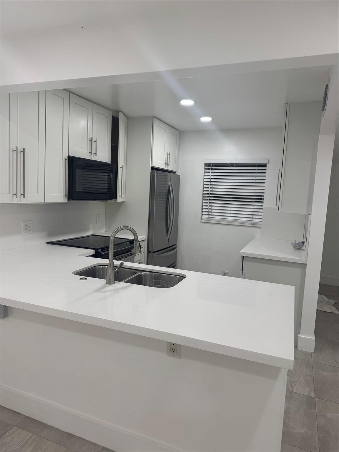 Lakewood On The Green Con - Residential Lease