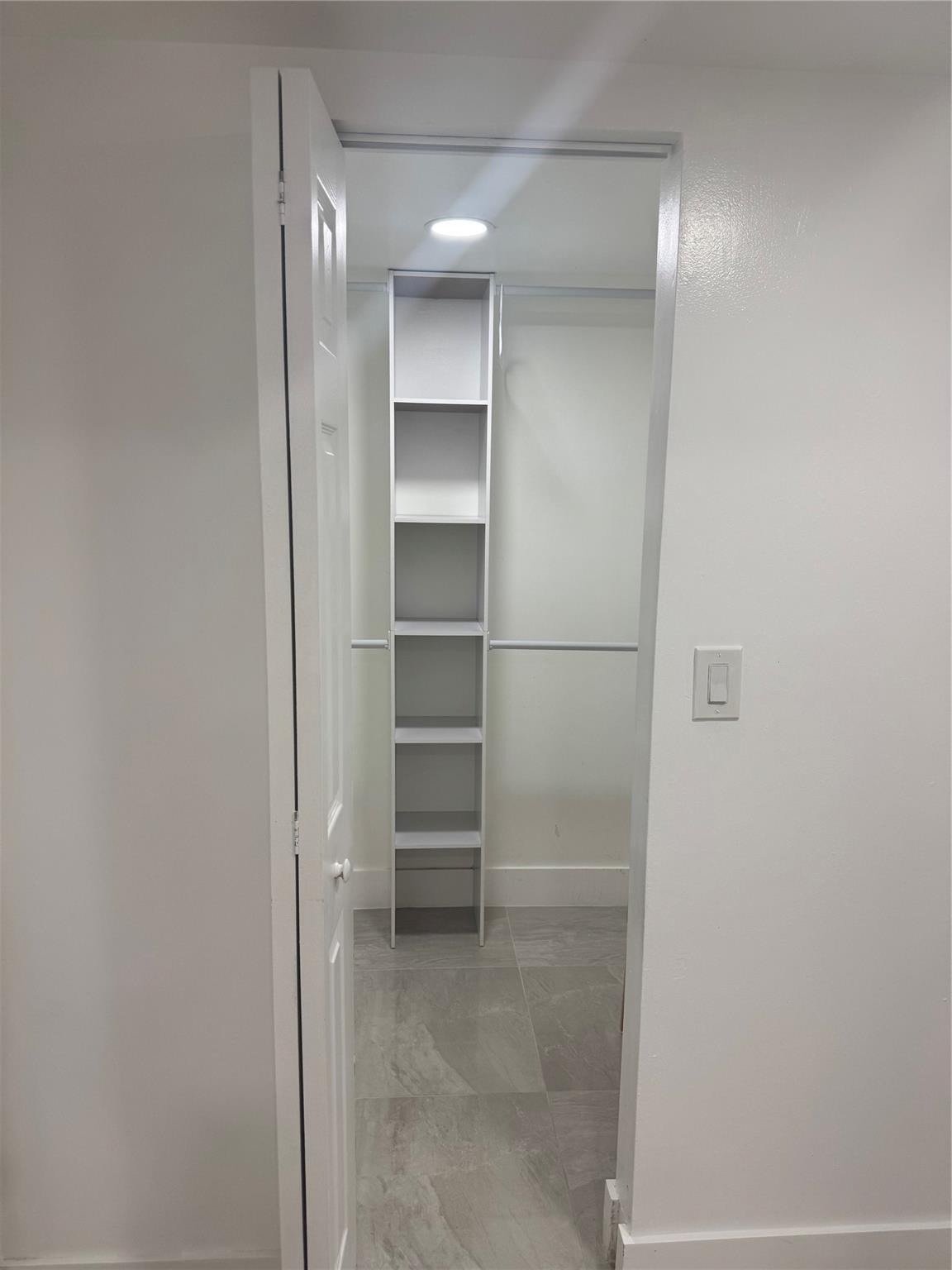 Lakewood On The Green Con - Residential Lease