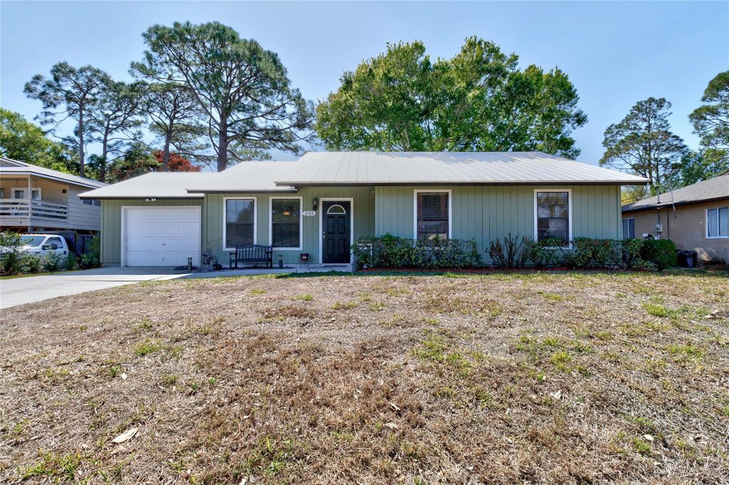 Photo of 7105 Coquina Avenue, Fort Pierce, FL 34951 (MLS # F10555295)