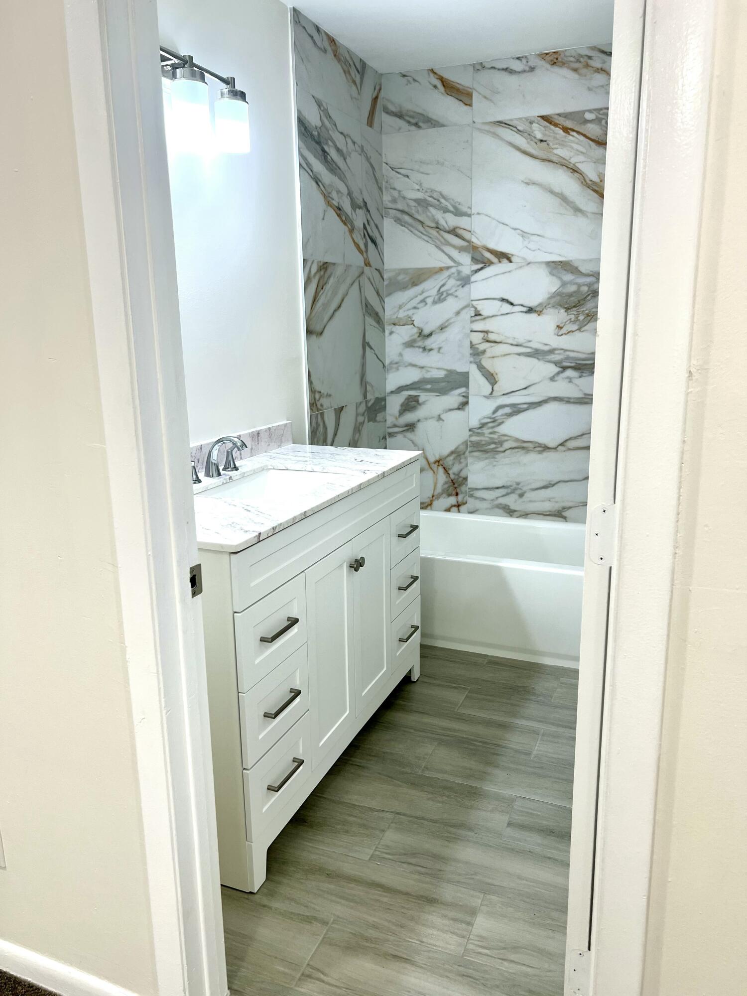 CANALAKE REPLAT IN - Residential Lease