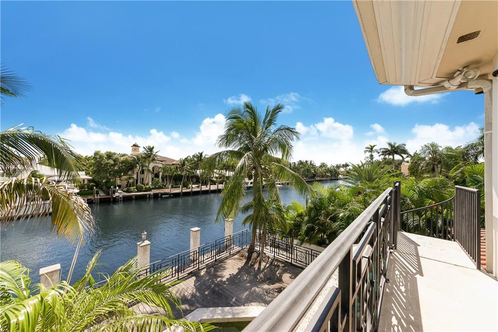 Del Lago Isle 42-2 B - Residential