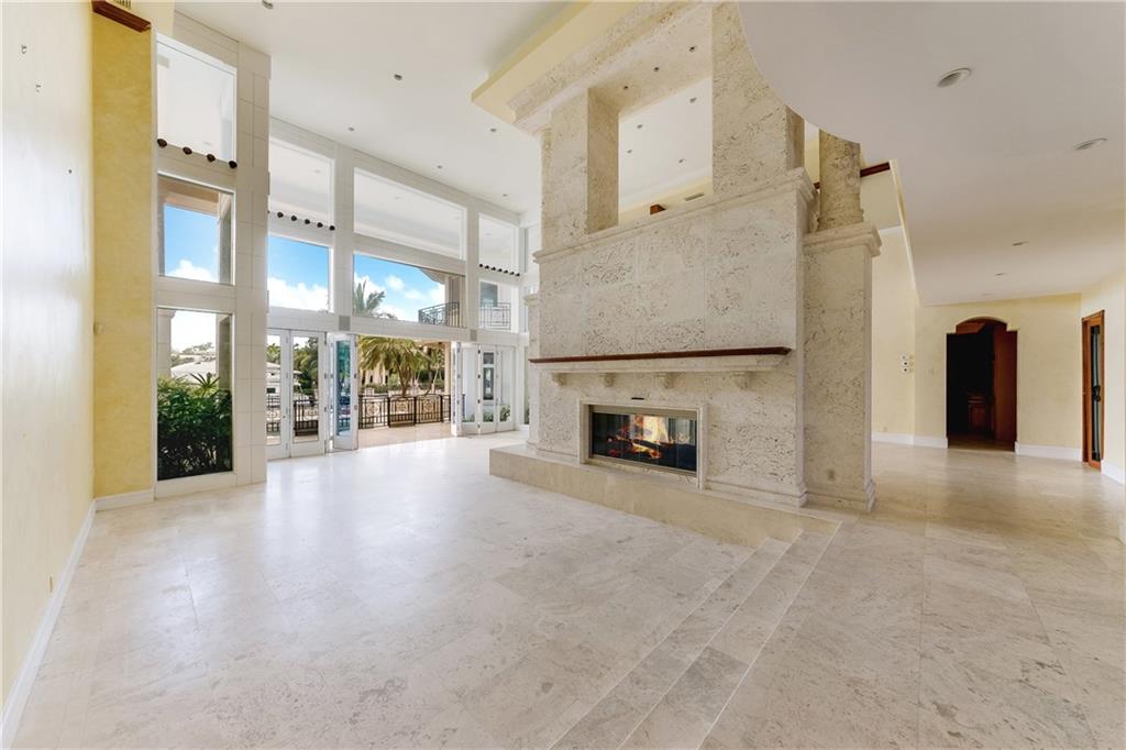 Del Lago Isle 42-2 B - Residential