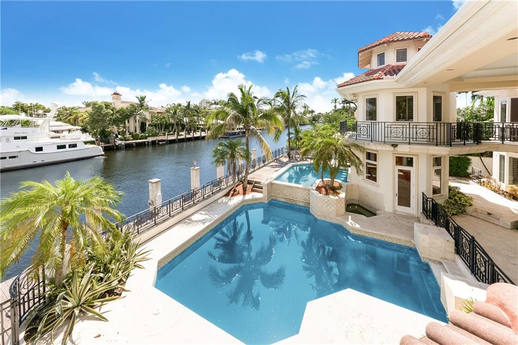 Del Lago Isle 42-2 B - Residential