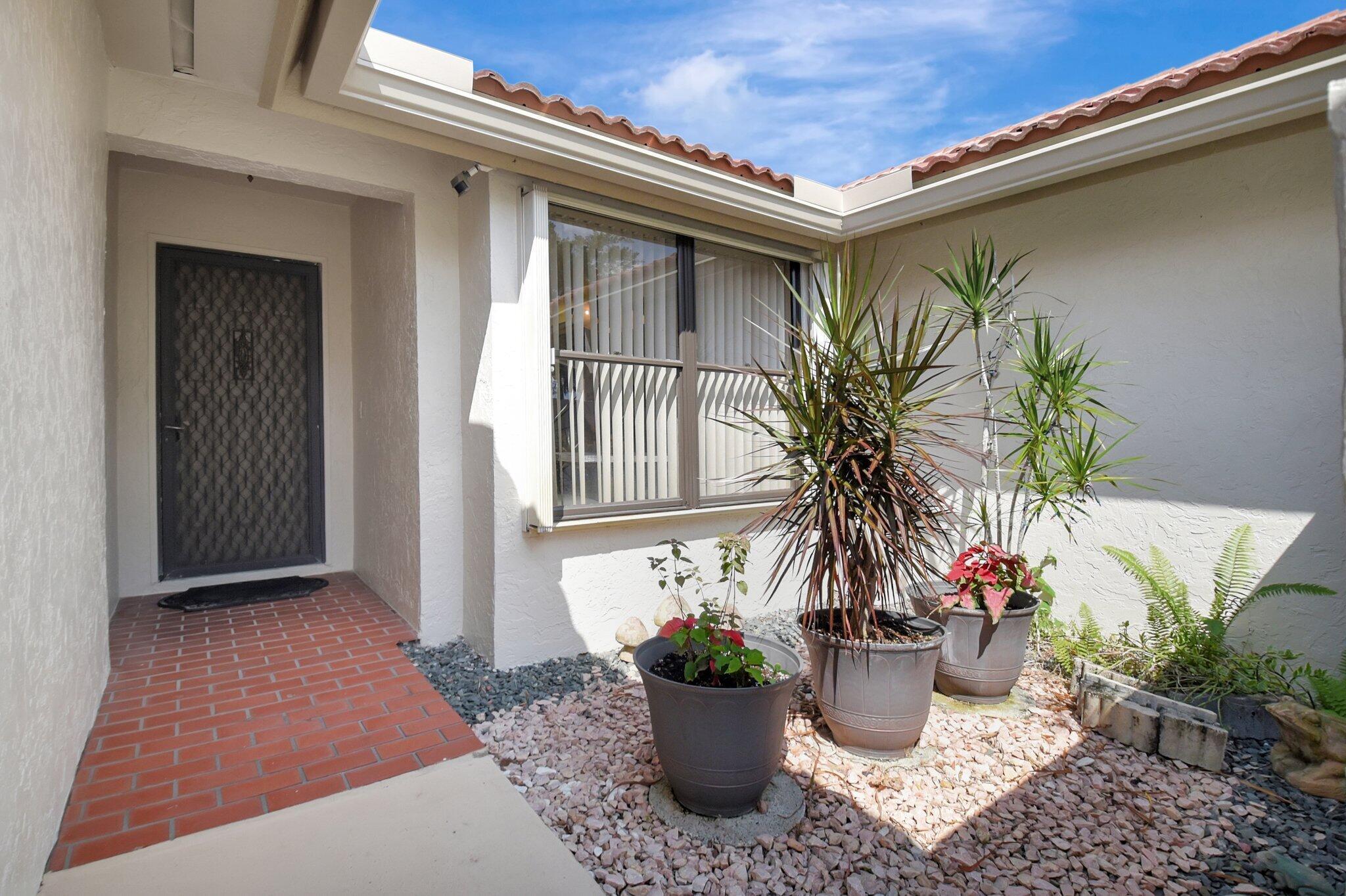 5943 Parkwalk Circle W