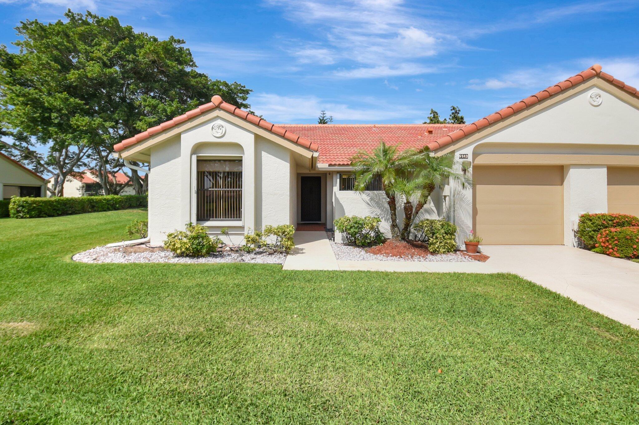 5943 Parkwalk Circle W