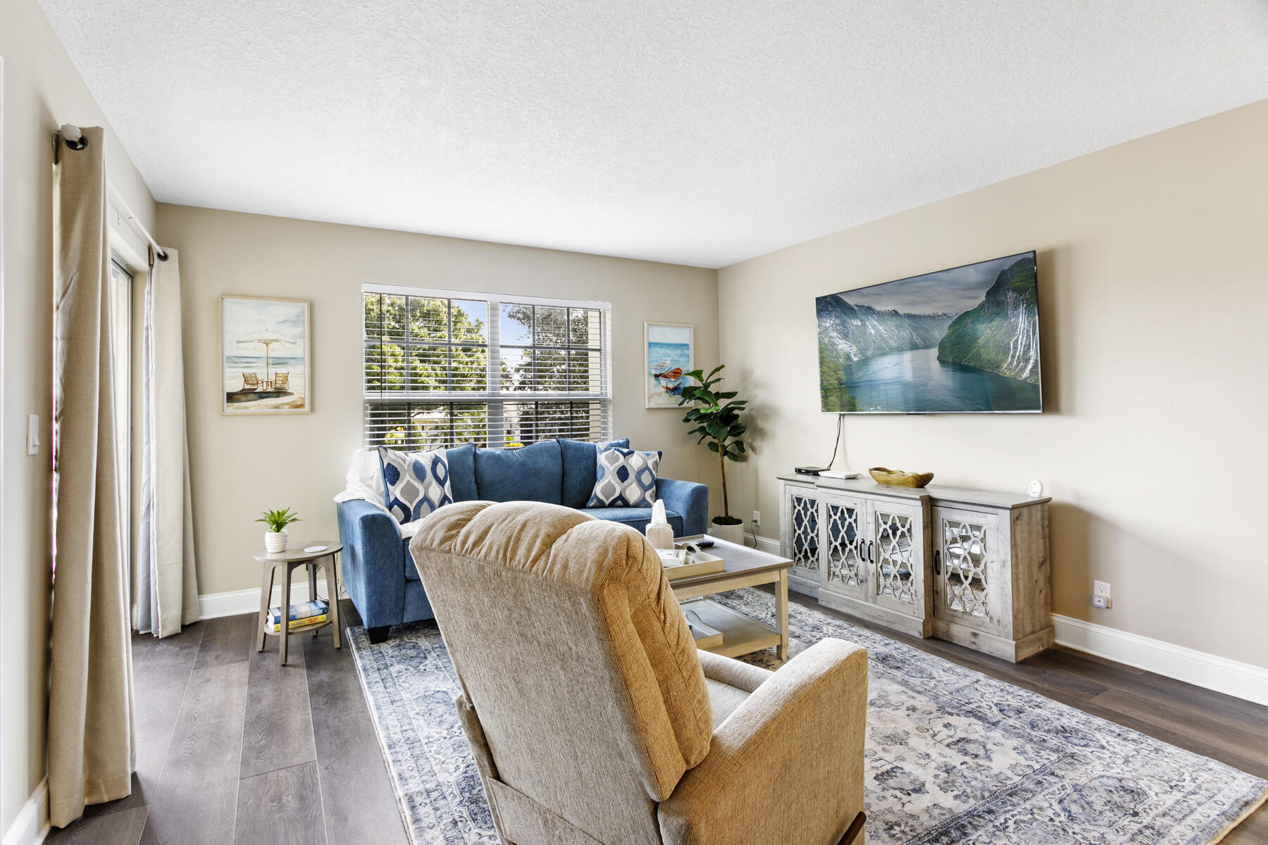 TAMBERLANE 2 CONDO - Residential