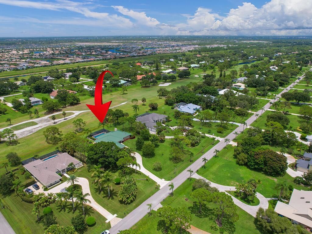 Photo of 4923 SW Bermuda Way, Palm City, FL 34990 (MLS # R11006308)