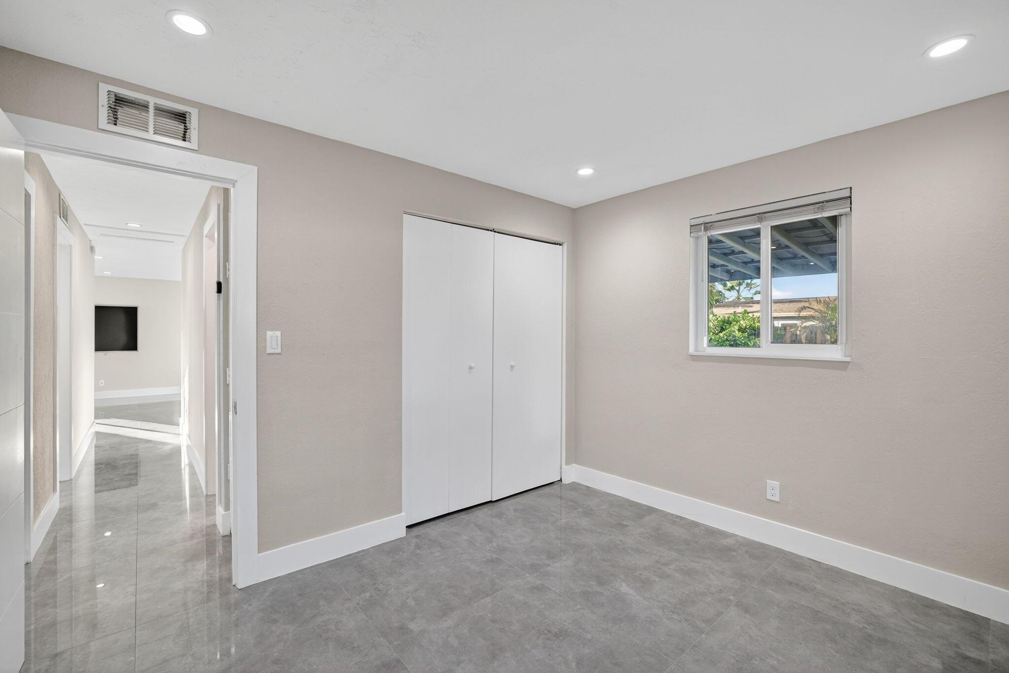 COLLIER ESTATES FIFTH ADD - Residential