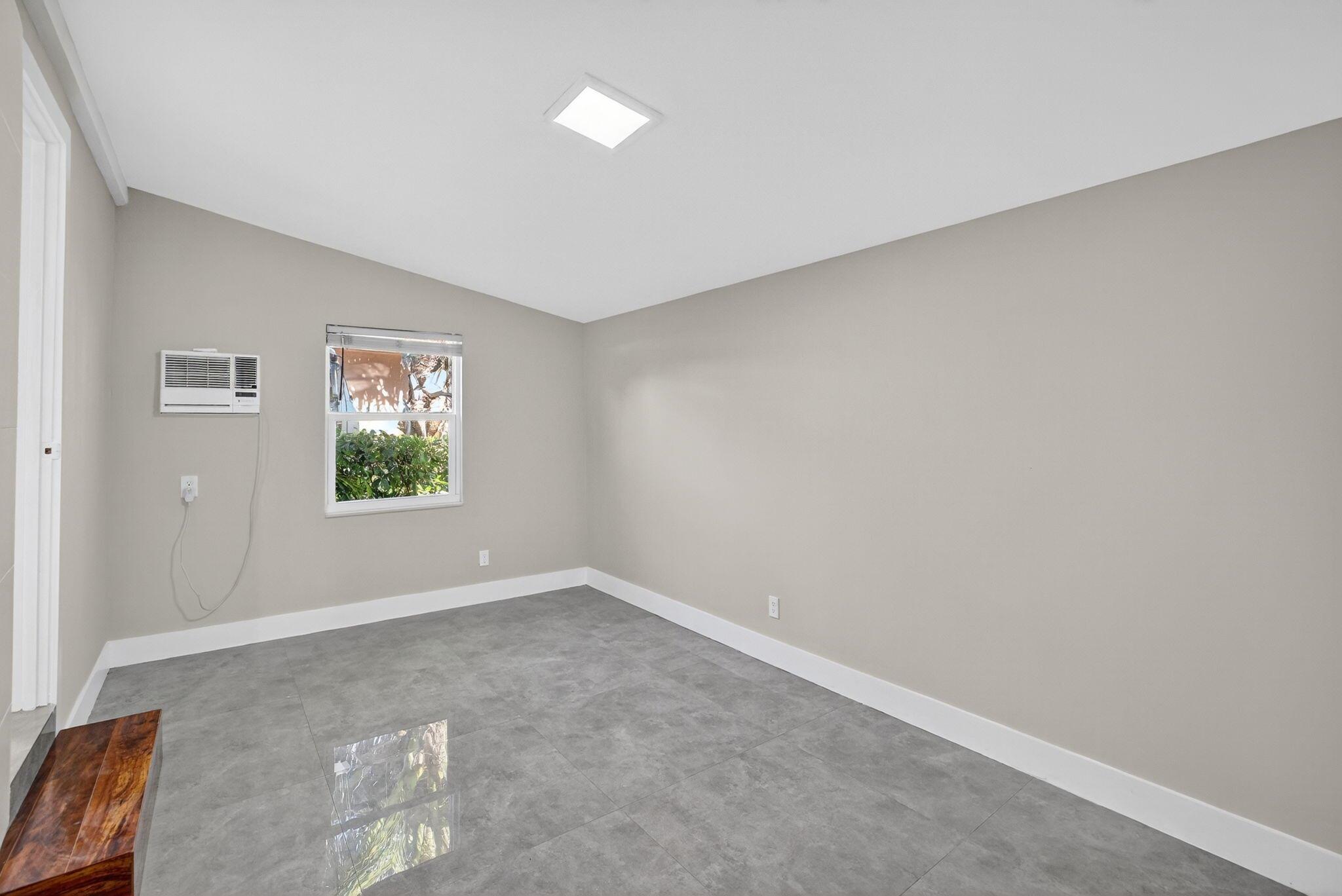 COLLIER ESTATES FIFTH ADD - Residential