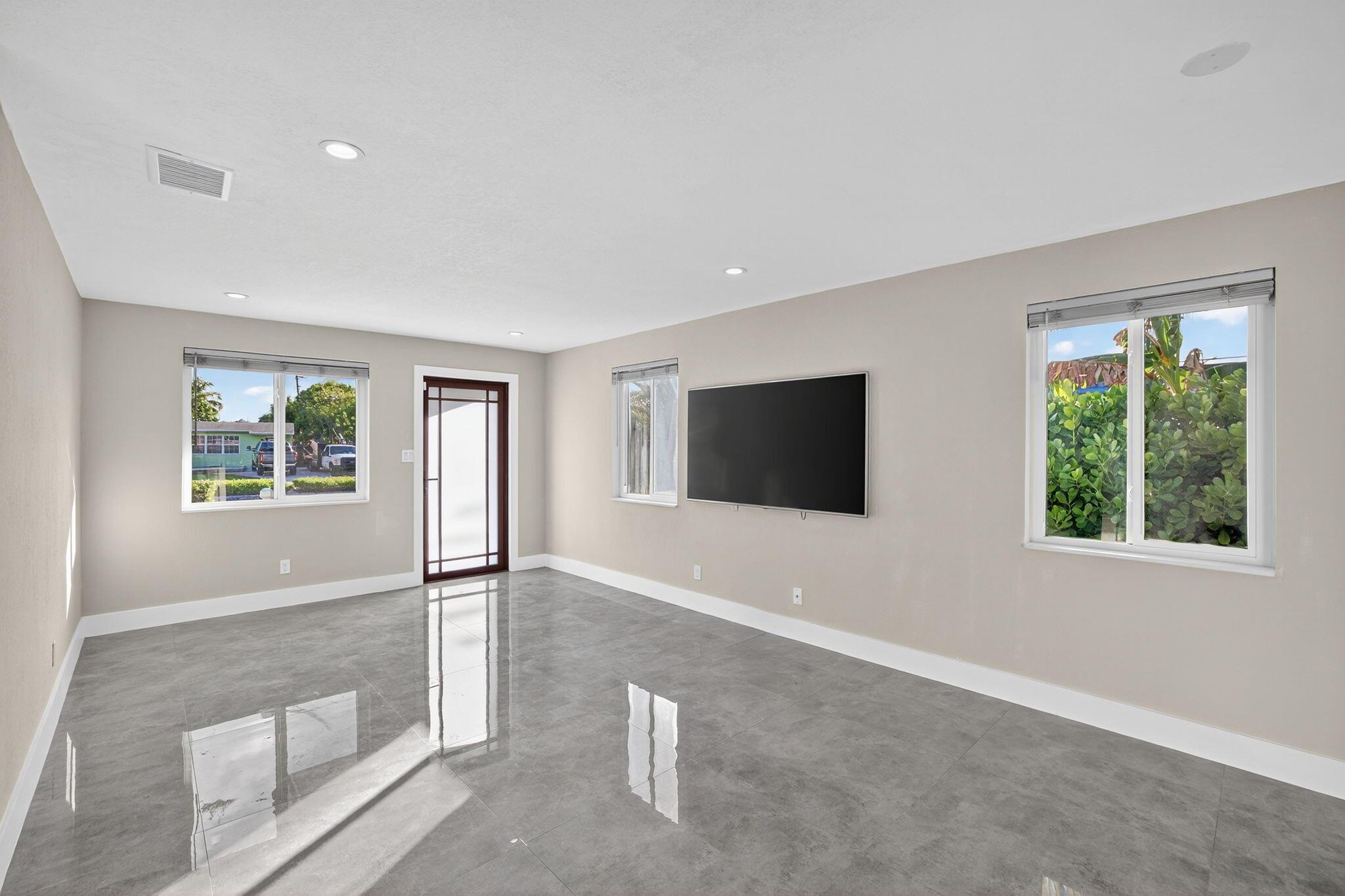 COLLIER ESTATES FIFTH ADD - Residential