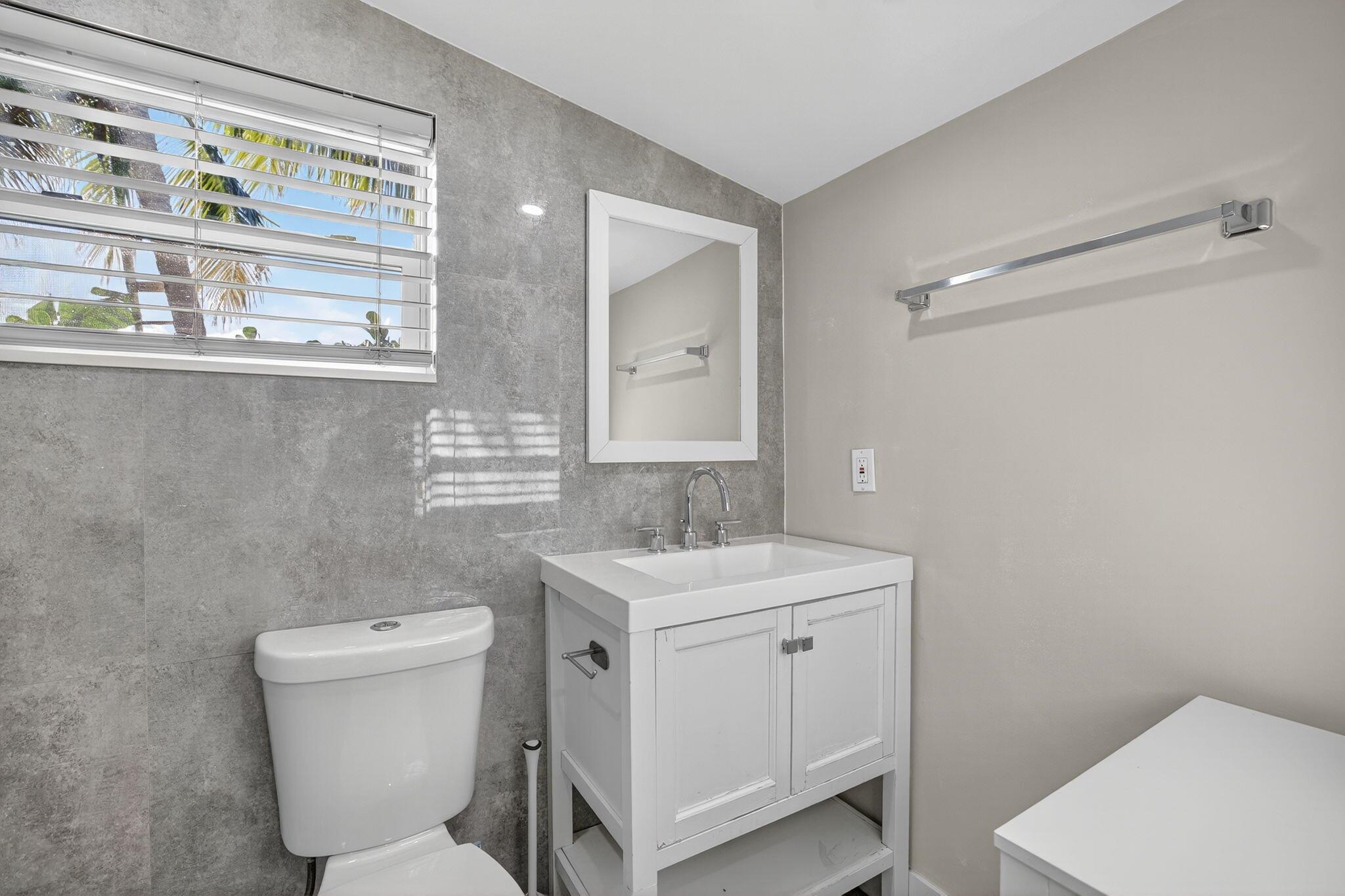 COLLIER ESTATES FIFTH ADD - Residential