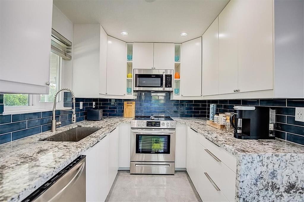 COLLIER ESTATES FIFTH ADD - Residential