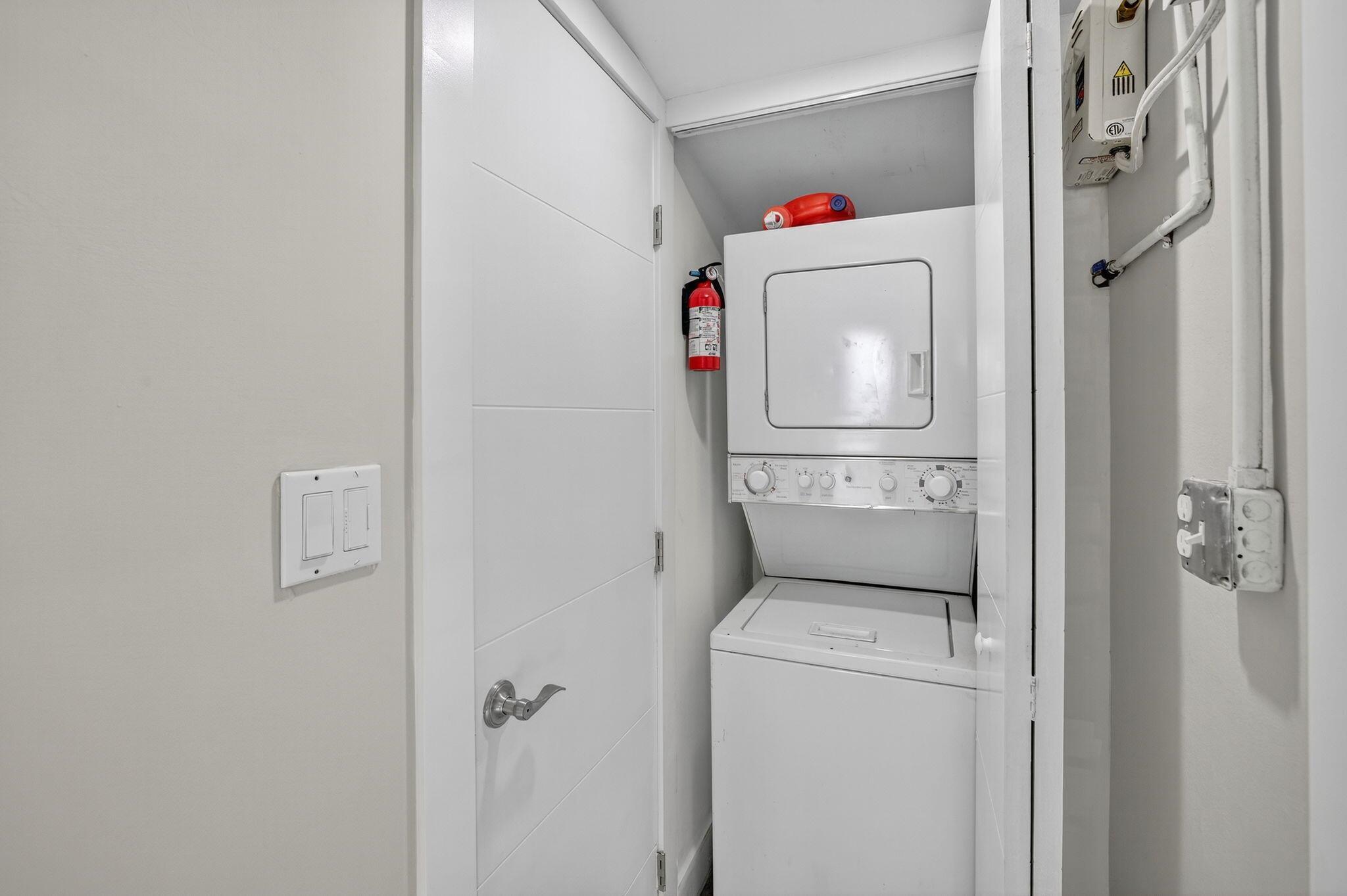 COLLIER ESTATES FIFTH ADD - Residential