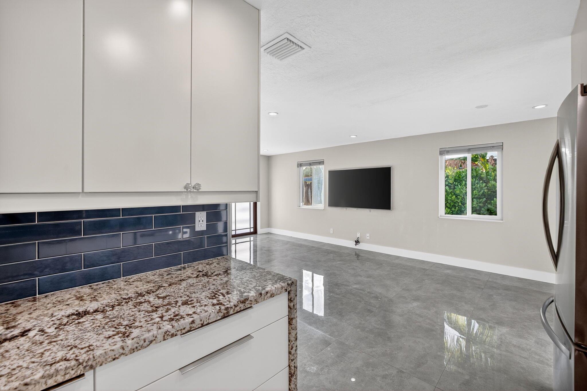 COLLIER ESTATES FIFTH ADD - Residential