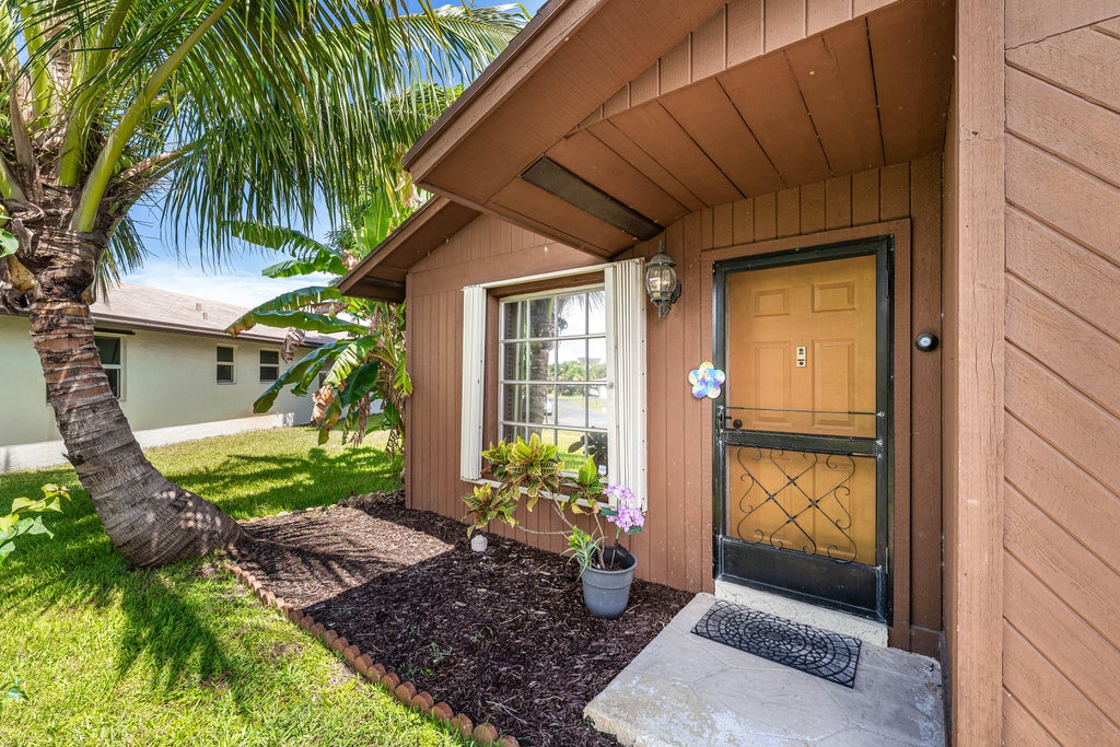 Photo of 2664 SE 27th Lane #58a, Boynton Beach, FL 33435 (MLS # B26072657)