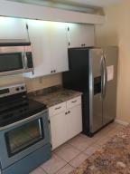 WATERSIDE LUXURY TOWNHOME - Residential