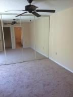 WATERSIDE LUXURY TOWNHOME - Residential