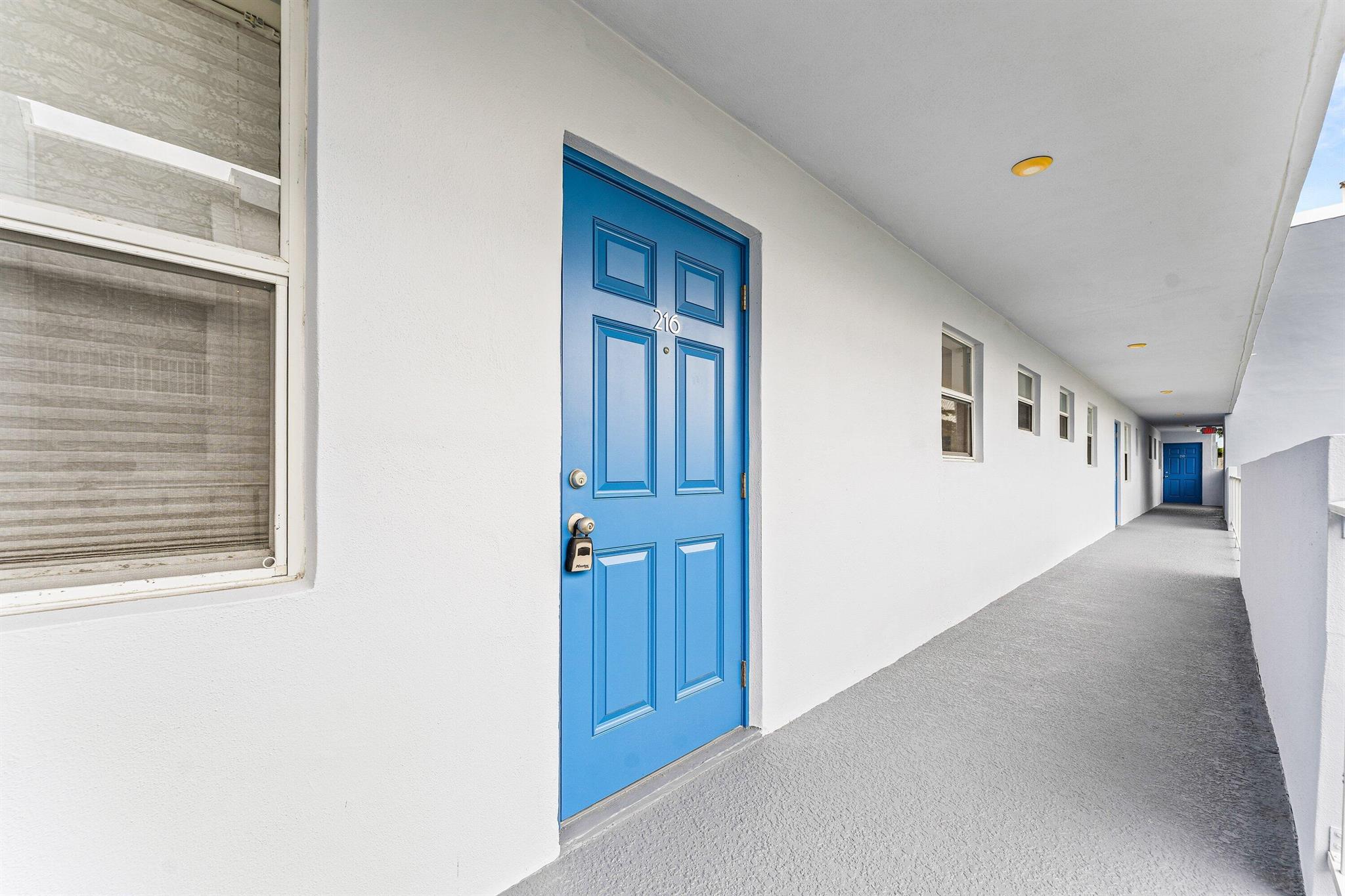 1810 New Palm Way 216