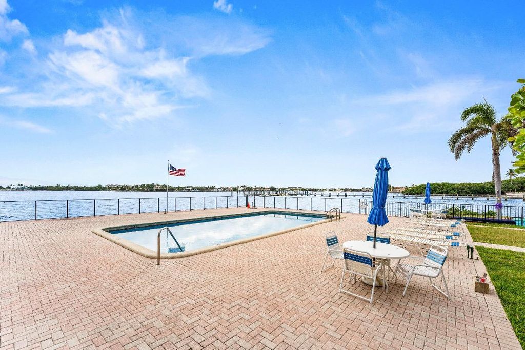 Photo of 1810 New Palm Way #216, Boynton Beach, FL 33435 (MLS # R11141108)