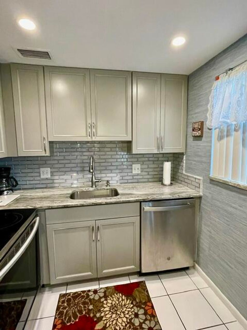 Photo of 104 Kent G #104, West Palm Beach, FL 33417 (MLS # B26037447)