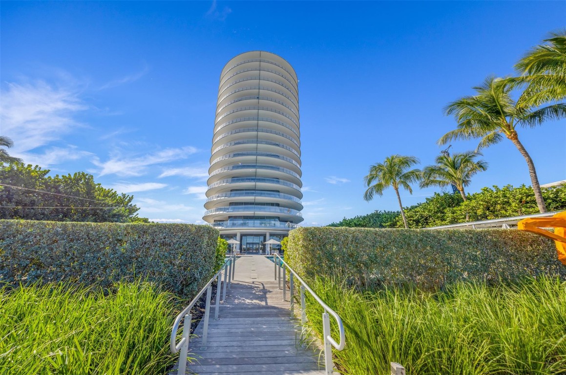 8701 Collins Ave Cond - Residential