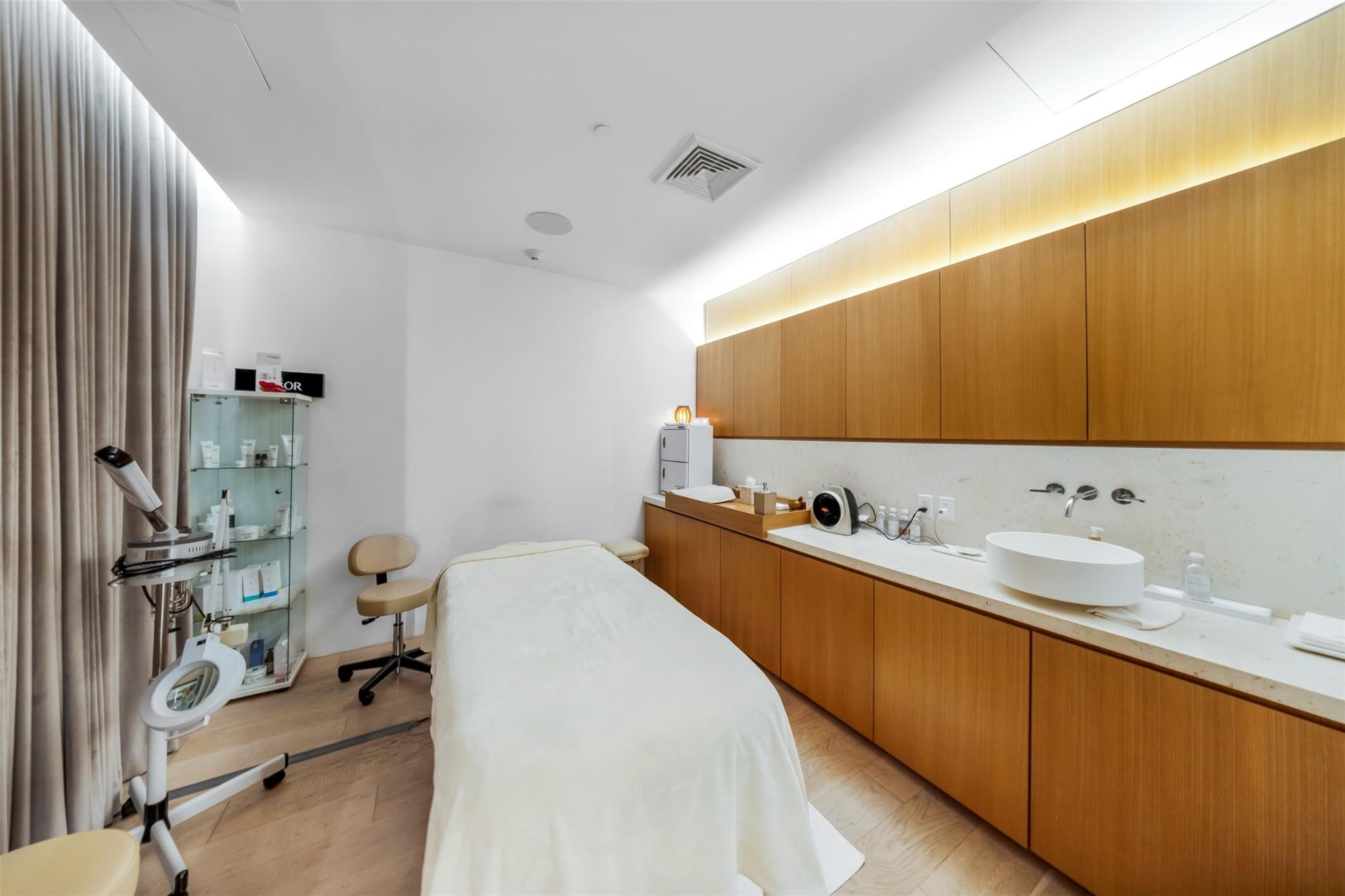 8701 Collins Ave Cond - Residential