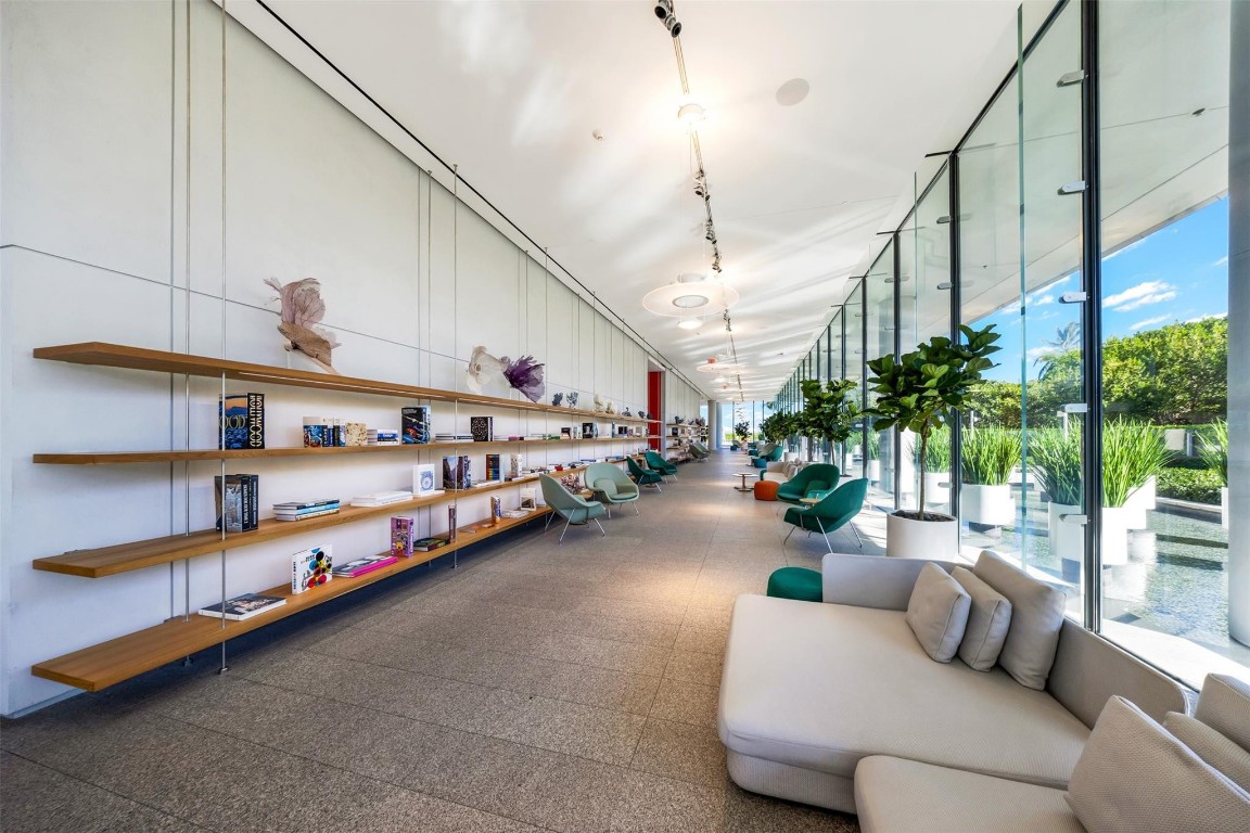 8701 Collins Ave Cond - Residential