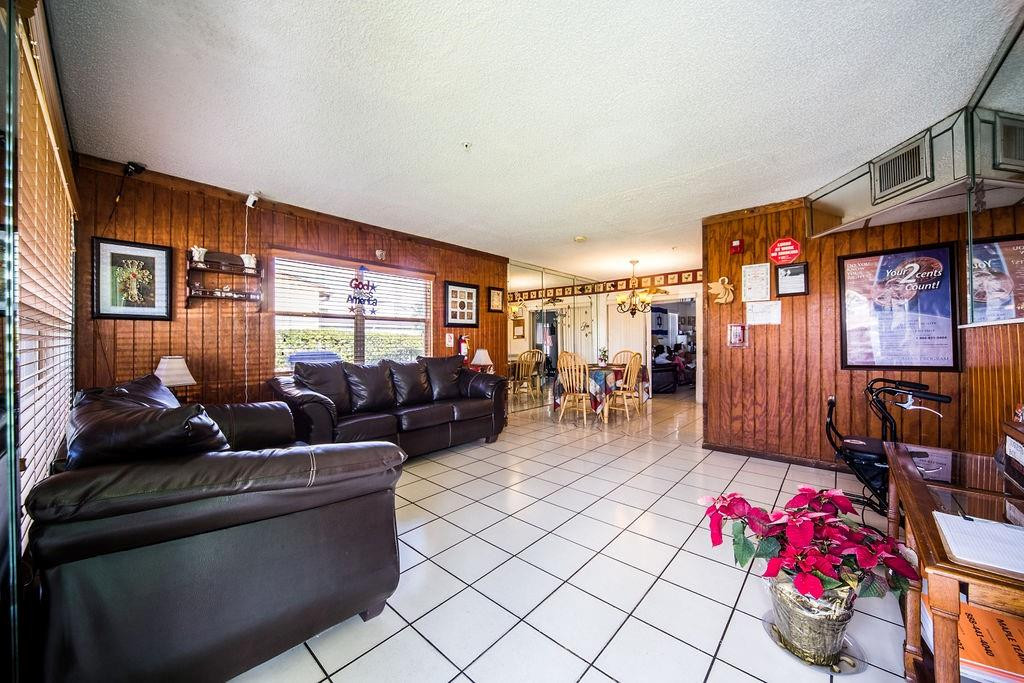 Broadview Country Club Es - Residential