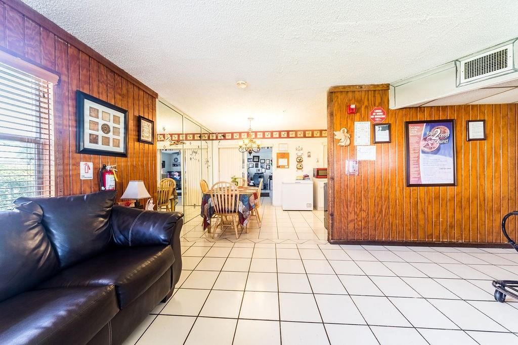 Broadview Country Club Es - Residential