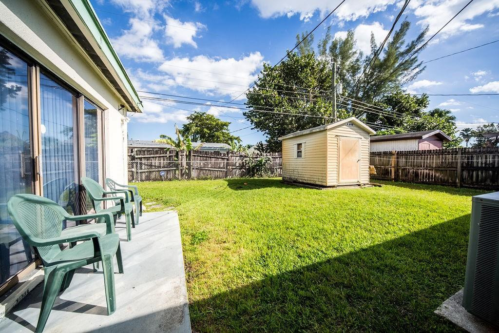 Broadview Country Club Es - Residential