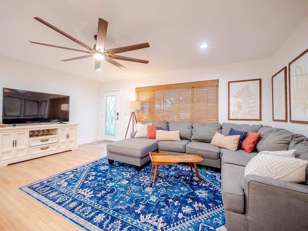 LAKE WORTH TOWN OF - Residential Lease