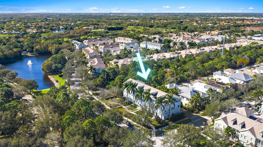 Photo of 238 W Thatch Palm Circle, Jupiter, FL 33458 (MLS # R11154512)