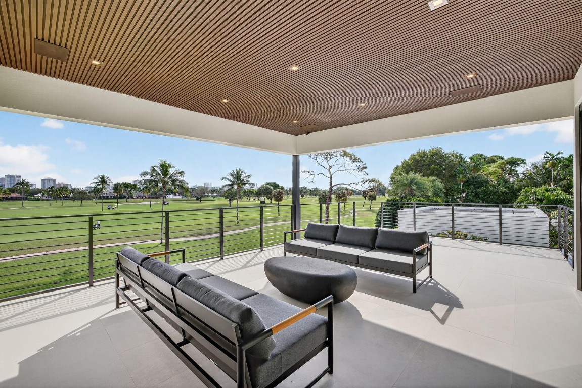 Coral Ridge Country Club - Residential
