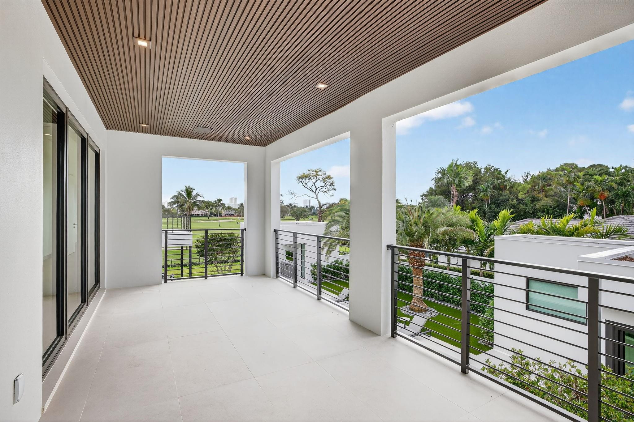 Coral Ridge Country Club - Residential