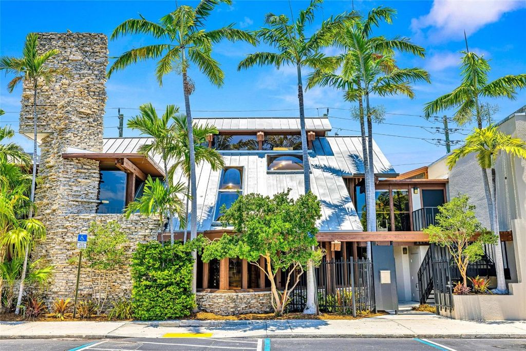 Photo of 3045 N Federal Highway, Fort Lauderdale, FL 33306 (MLS # F10511818)