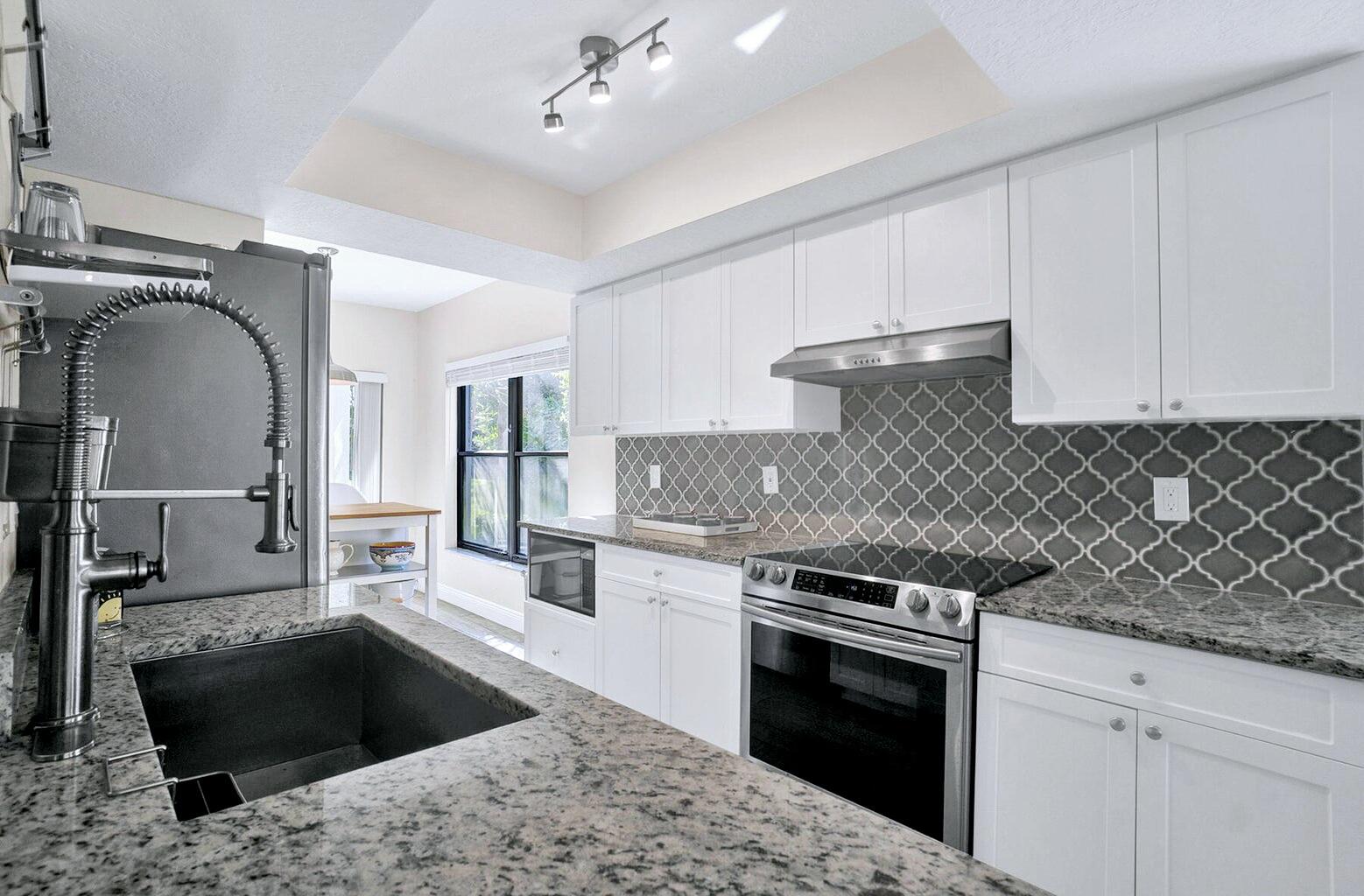 GOLF COTTAGES 2 CONDO - Residential Lease