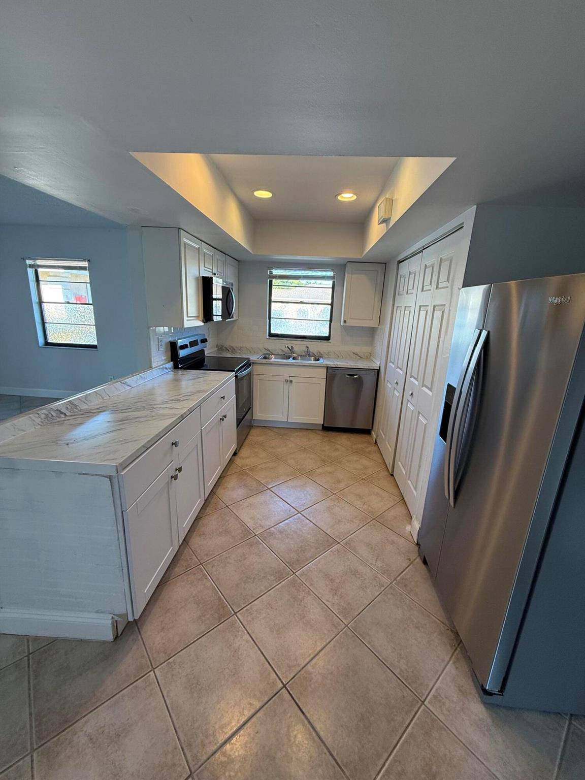 SOUTH SHORE NO 4 OF WELLI - Residential Lease