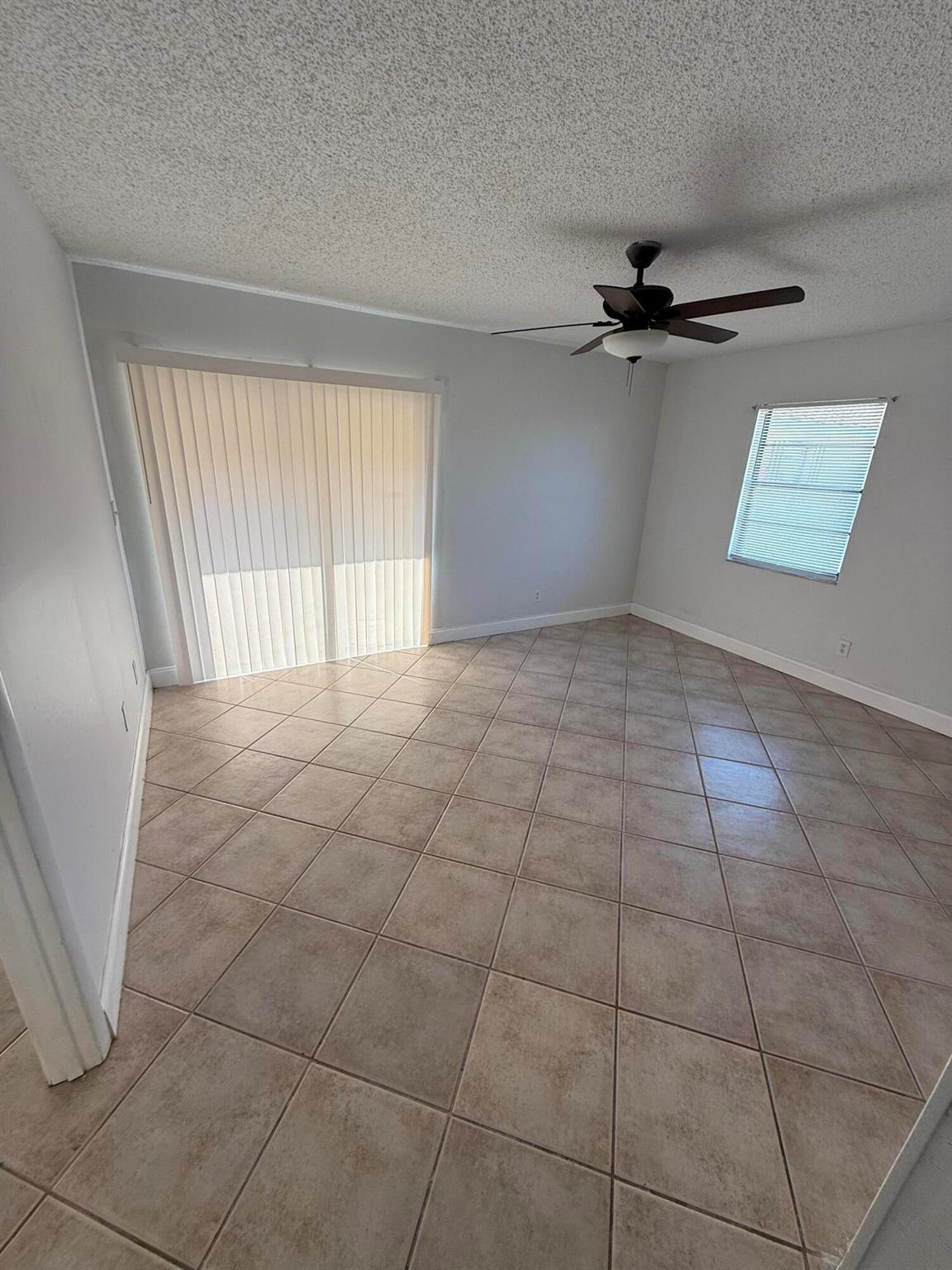 SOUTH SHORE NO 4 OF WELLI - Residential Lease