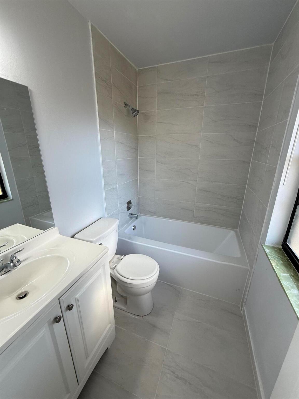 SOUTH SHORE NO 4 OF WELLI - Residential Lease