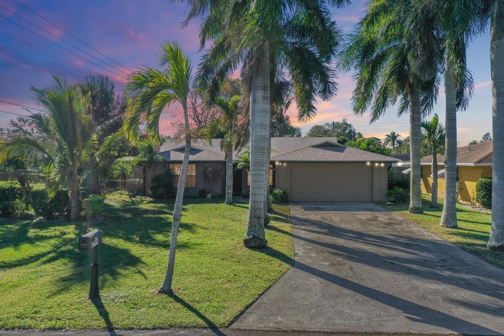 Photo of 699 Ixoria Avenue, Fort Pierce, FL 34982 (MLS # R10944159)