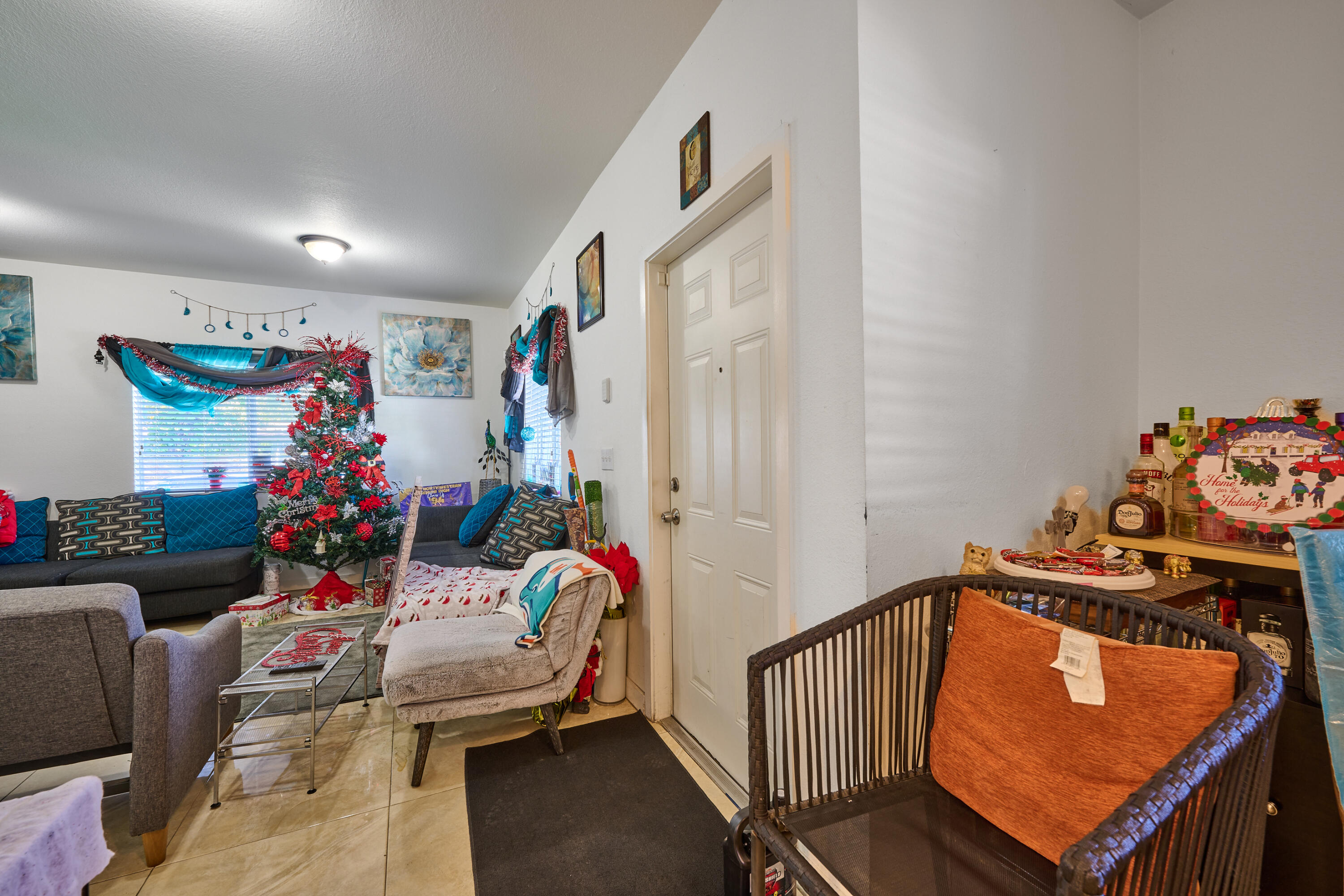 SEMINOLE LAWN - Residential