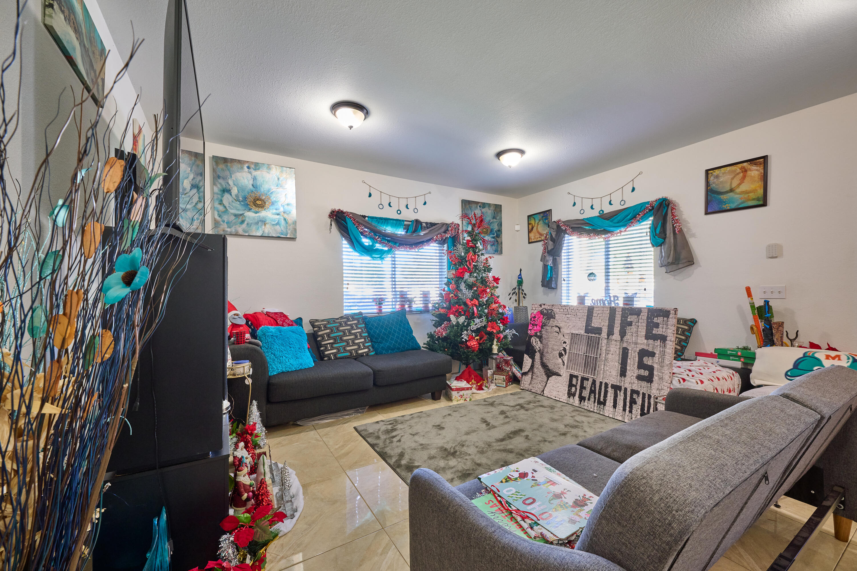 SEMINOLE LAWN - Residential