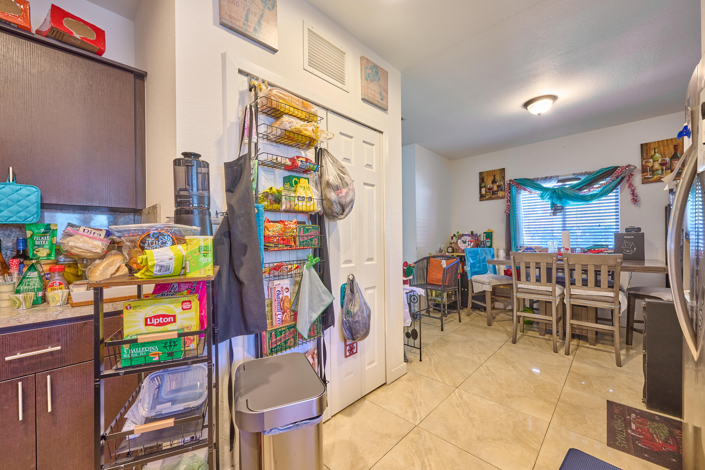 SEMINOLE LAWN - Residential