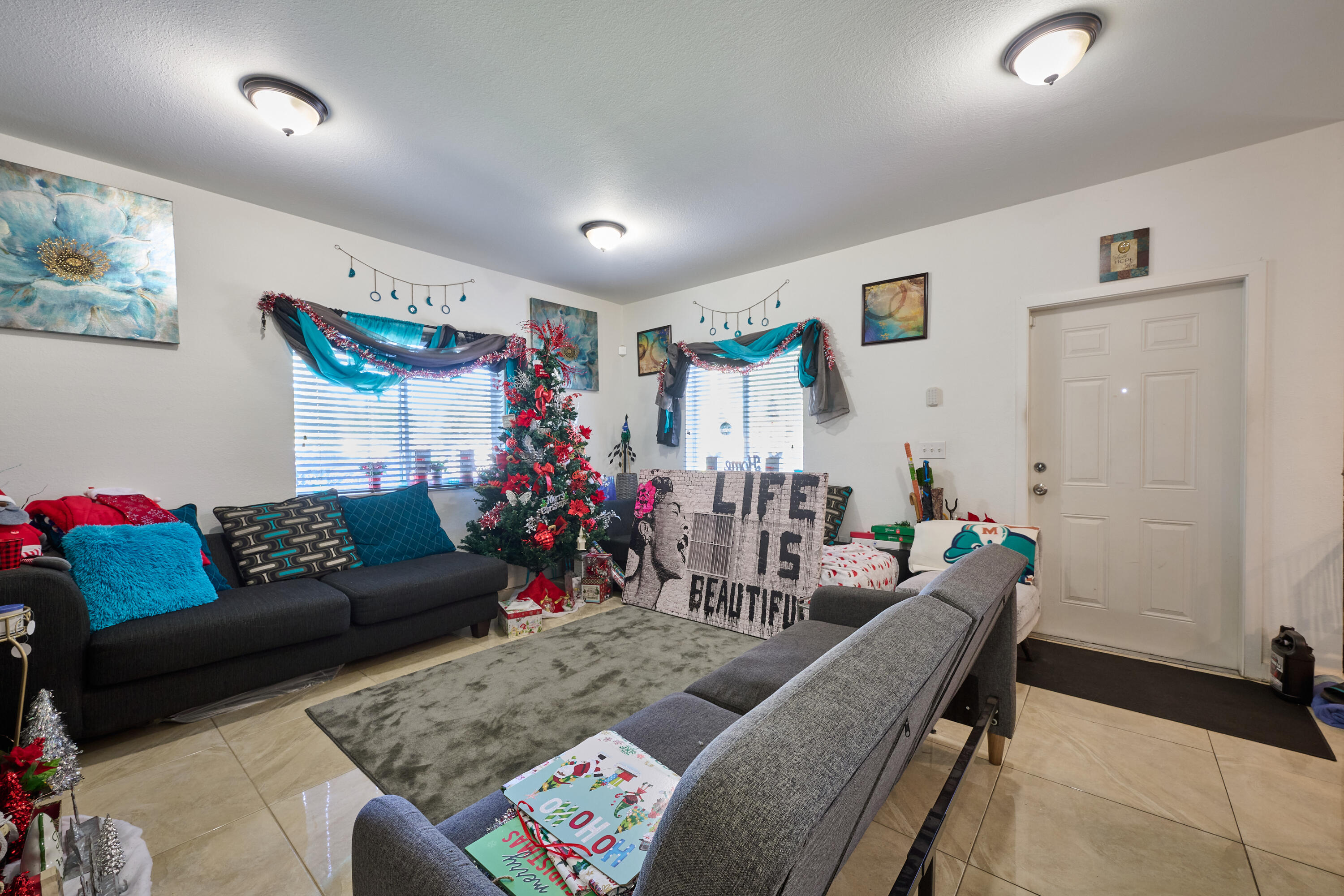 SEMINOLE LAWN - Residential