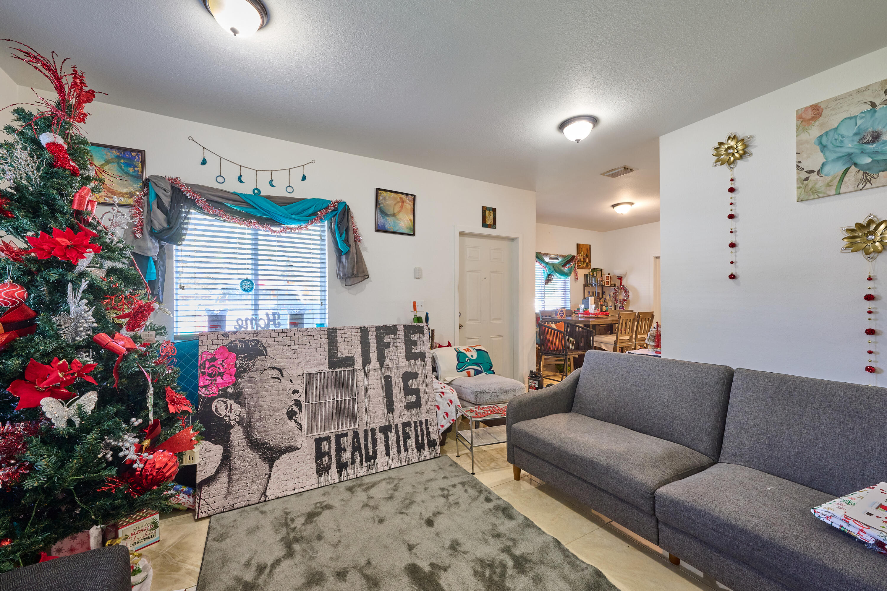 SEMINOLE LAWN - Residential