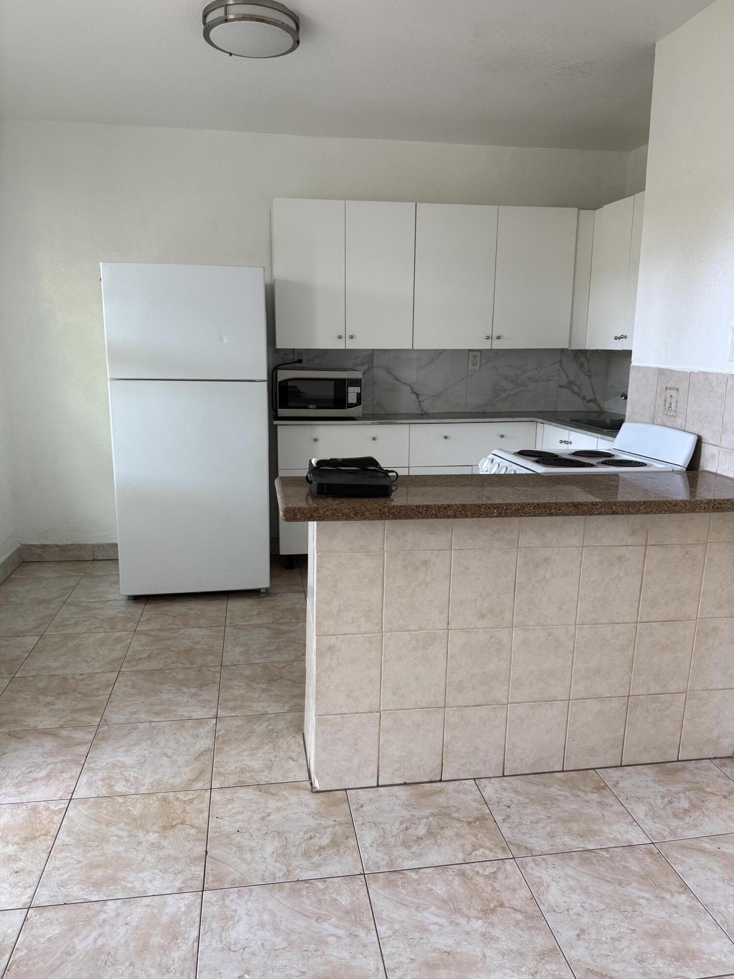 ATLANTIC SHORES DIXIE HIGHWAY - Residential Lease